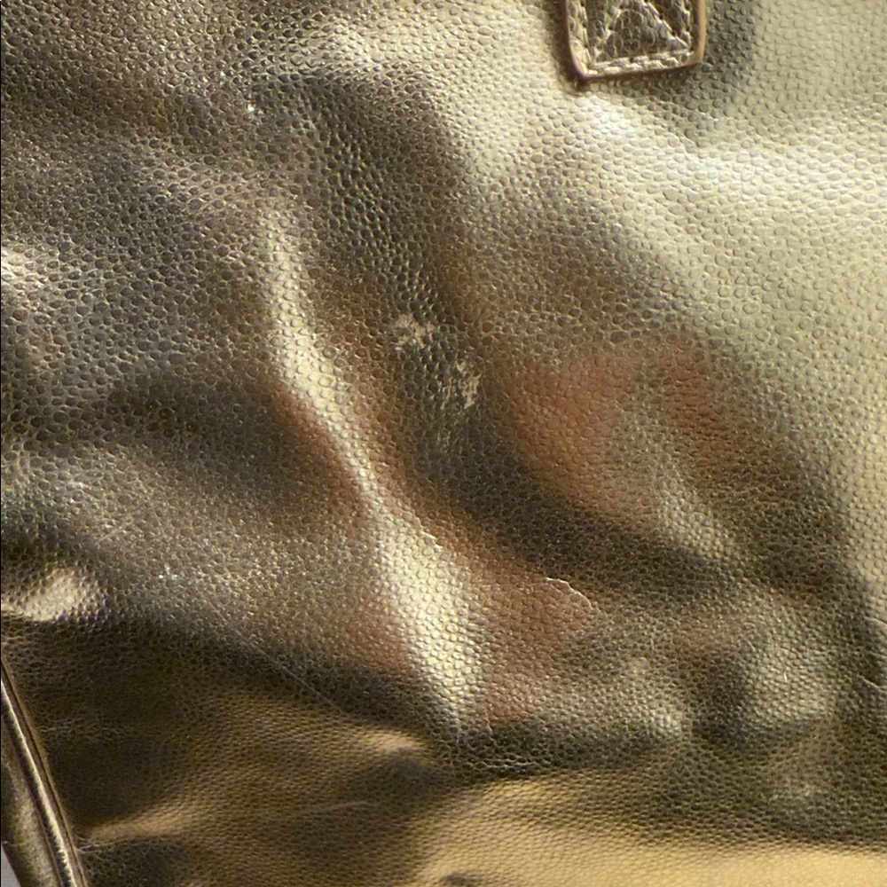 Michael Kors Gold Weekender Gift Tote - Picture 8 of 10
